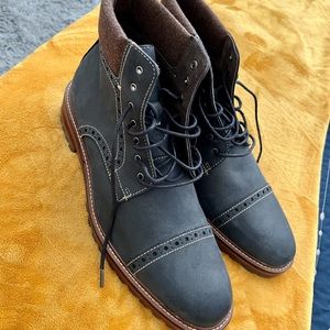 Men’s Size 10.5 Johnston & Murphy 1850 Stylish Boots